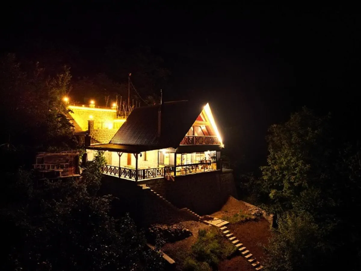 Vira Tas Konak Trabzon Turecko